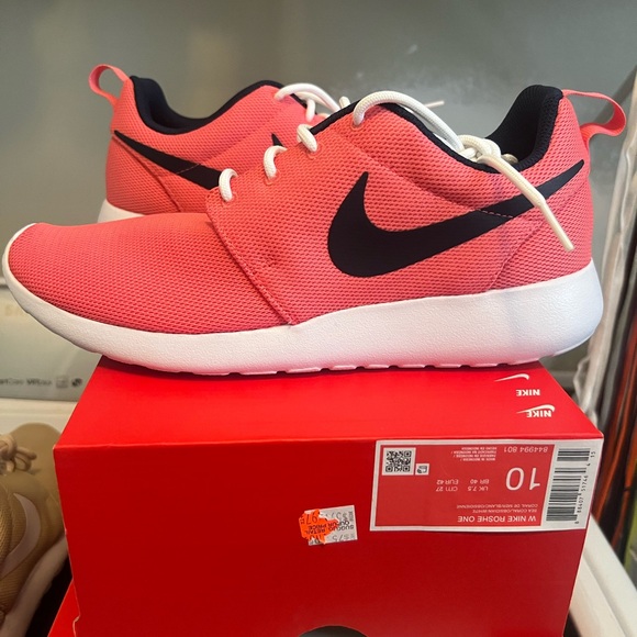 Nike Roshe One , new, never worn , sea coral & obsidian blue , WMNS 10 - Picture 8 of 10